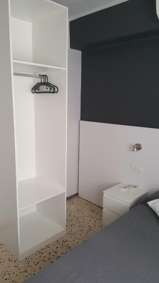 Hostal Can Joanet Cambrils Exterior photo