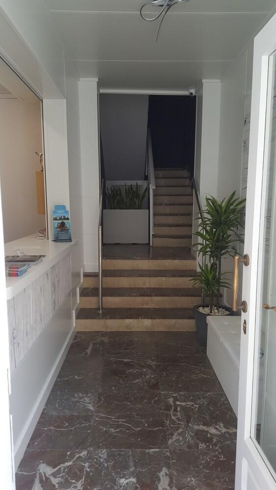 Hostal Can Joanet Cambrils Exterior photo